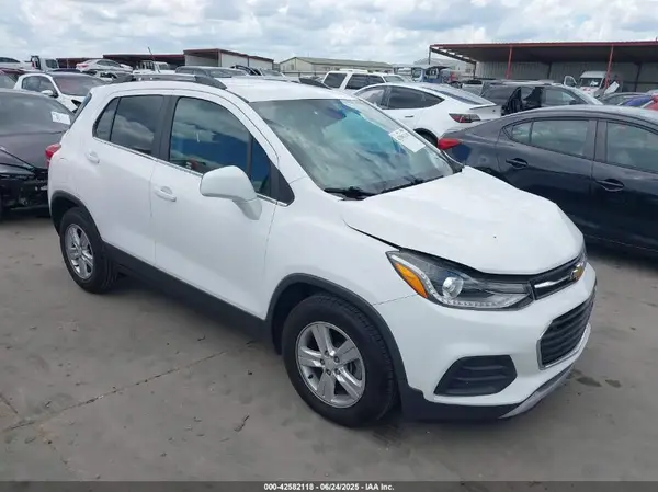 3GNCJLSB5KL187081 2019 CHEVROLET TRAX - Image 1