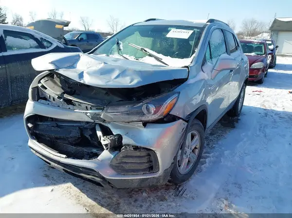 3GNCJLSB5KL234495 2019 CHEVROLET TRAX - Image 2