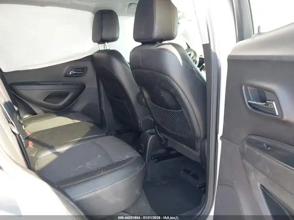 3GNCJLSB5KL234495 2019 CHEVROLET TRAX - Image 8