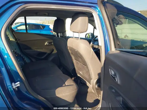 3GNCJLSB5KL252320 2019 CHEVROLET TRAX - Image 8