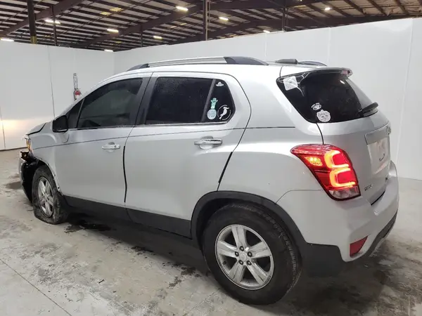 3GNCJLSB5KL254309 2019 CHEVROLET TRAX - Image 2