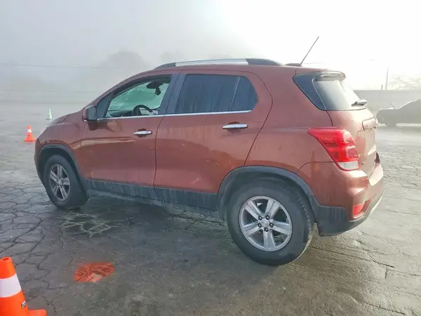 3GNCJLSB5KL272566 2019 CHEVROLET TRAX - Image 2