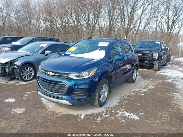 3GNCJLSB5KL298889 2019 CHEVROLET TRAX - Image 2