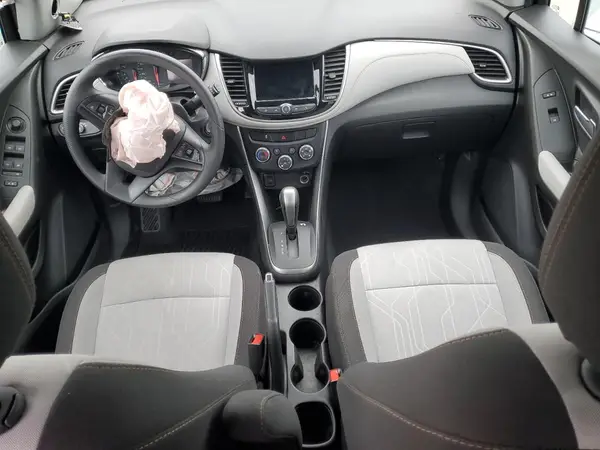 3GNCJLSB5KL305596 2019 CHEVROLET TRAX - Image 8
