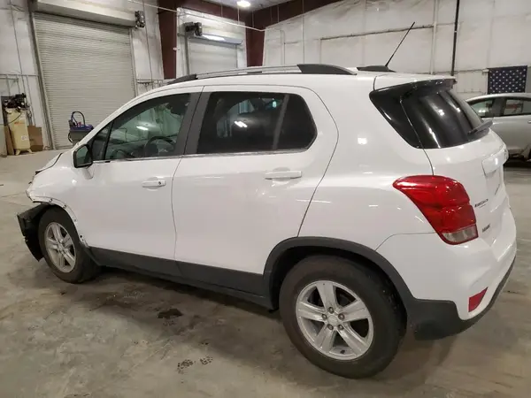 3GNCJLSB5KL310619 2019 CHEVROLET TRAX - Image 2