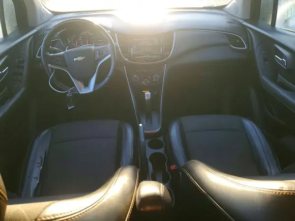 3GNCJLSB5KL313911 2019 CHEVROLET TRAX - Image 8