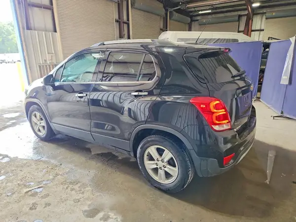 3GNCJLSB5KL333012 2019 CHEVROLET TRAX - Image 2