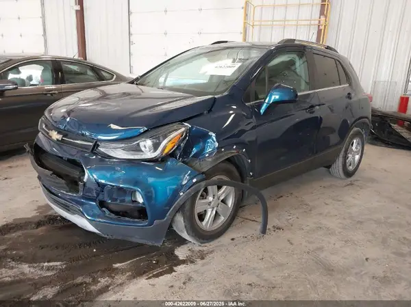 3GNCJLSB5KL334757 2019 CHEVROLET TRAX - Image 2