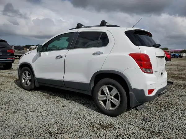 3GNCJLSB5KL346598 2019 CHEVROLET TRAX - Image 2