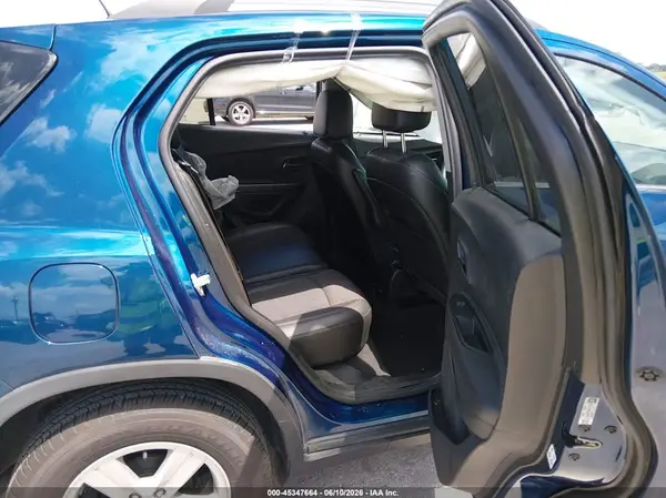 3GNCJLSB5KL350795 2019 CHEVROLET TRAX - Image 8