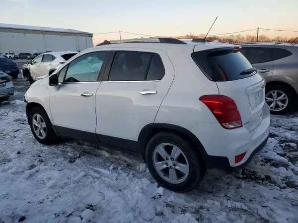 3GNCJLSB5KL361215 2019 CHEVROLET TRAX - Image 2