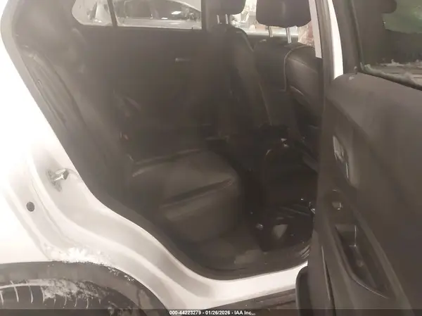 3GNCJLSB5KL364924 2019 CHEVROLET TRAX - Image 8