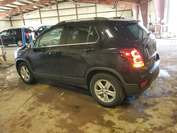 3GNCJLSB5KL372876 2019 CHEVROLET TRAX - Image 2