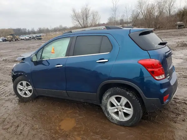 3GNCJLSB5KL374403 2019 CHEVROLET TRAX - Image 2