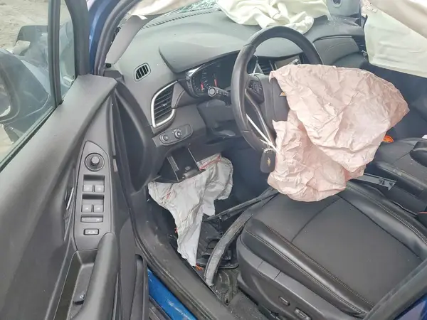 3GNCJLSB5KL374403 2019 CHEVROLET TRAX - Image 8