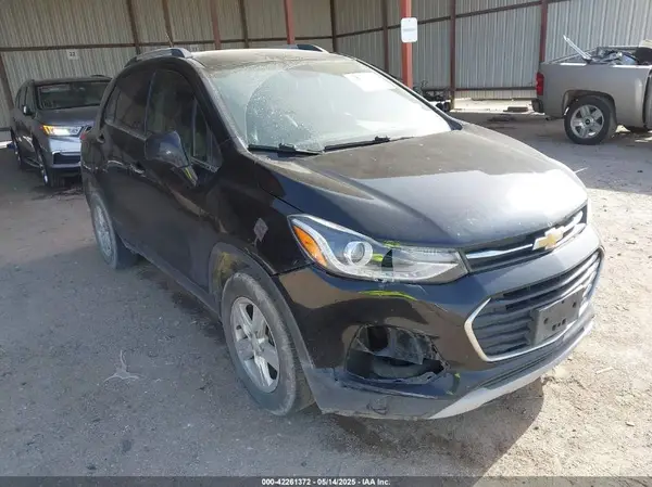 3GNCJLSB5KL392562 2019 CHEVROLET TRAX - Image 1