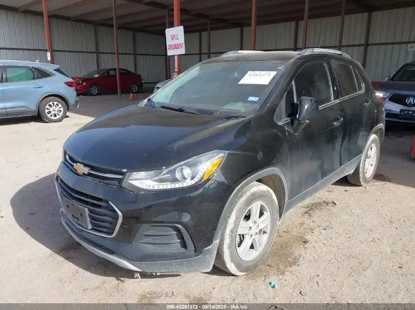 3GNCJLSB5KL392562 2019 CHEVROLET TRAX - Image 2