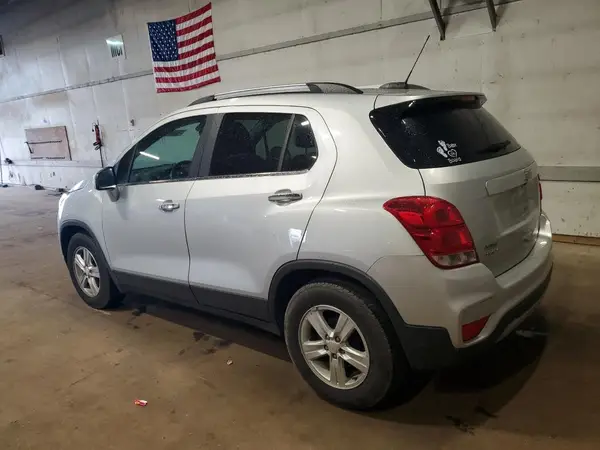 3GNCJLSB5KL405293 2019 CHEVROLET TRAX - Image 2