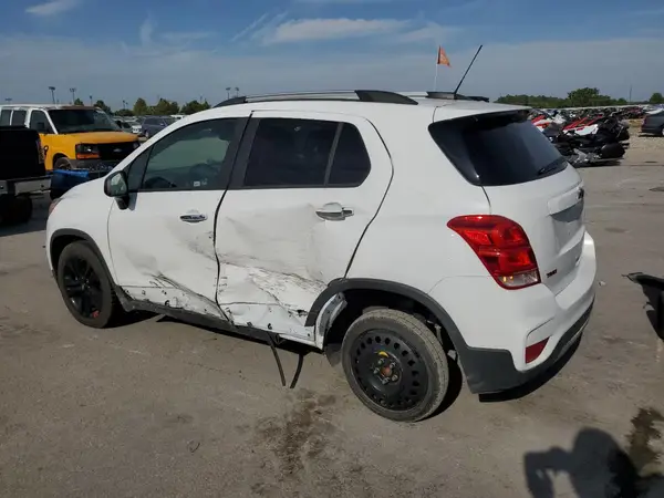 3GNCJLSB5LL108641 2020 CHEVROLET TRAX - Image 2