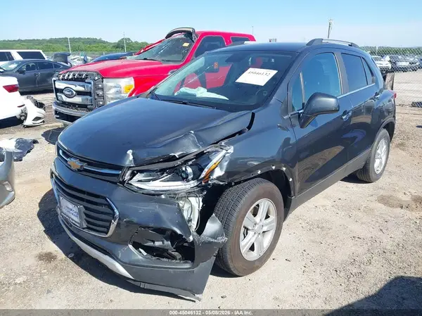 3GNCJLSB5LL113158 2020 CHEVROLET TRAX - Image 2