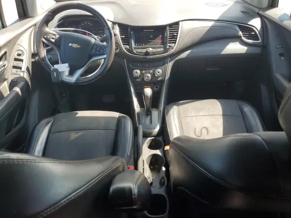 3GNCJLSB5LL122202 2020 CHEVROLET TRAX - Image 8