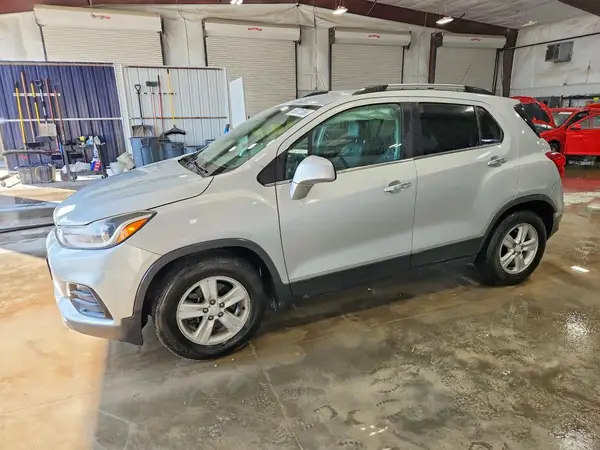 3GNCJLSB5LL132180 2020 CHEVROLET TRAX - Image 1