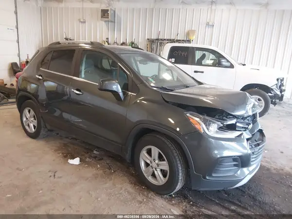 3GNCJLSB5LL132504 2020 CHEVROLET TRAX - Image 1