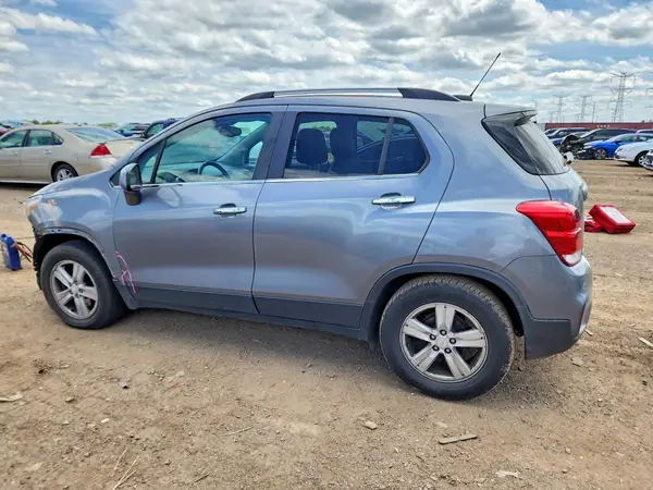 3GNCJLSB5LL141011 2020 CHEVROLET TRAX - Image 2