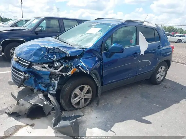 3GNCJLSB5LL162389 2020 CHEVROLET TRAX - Image 2