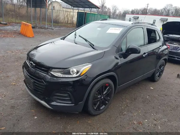 3GNCJLSB5LL173859 2020 CHEVROLET TRAX - Image 2
