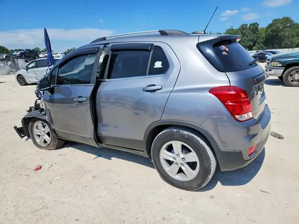 3GNCJLSB5LL174560 2020 CHEVROLET TRAX - Image 2