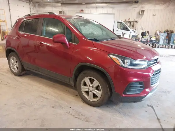 3GNCJLSB5LL184957 2020 CHEVROLET TRAX - Image 1