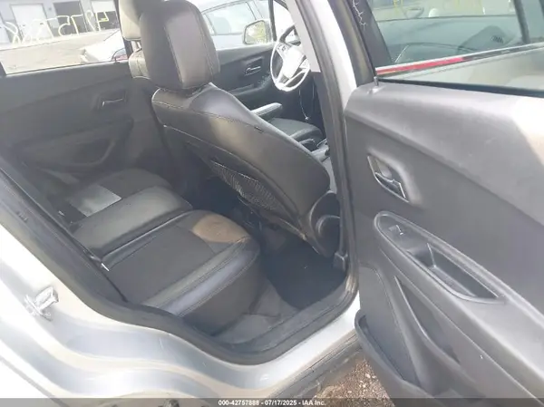 3GNCJLSB5LL195909 2020 CHEVROLET TRAX - Image 8