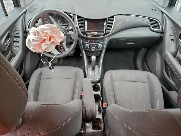 3GNCJLSB5LL215673 2020 CHEVROLET TRAX - Image 8