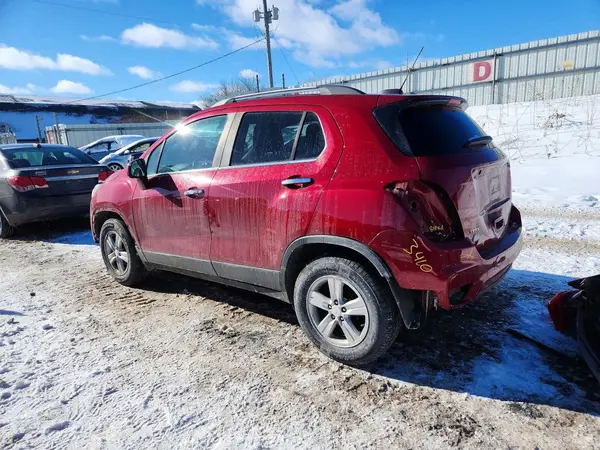 3GNCJLSB5LL231324 2020 CHEVROLET TRAX - Image 2