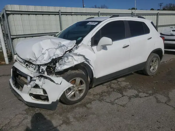 3GNCJLSB5LL232960 2020 CHEVROLET TRAX - Image 1