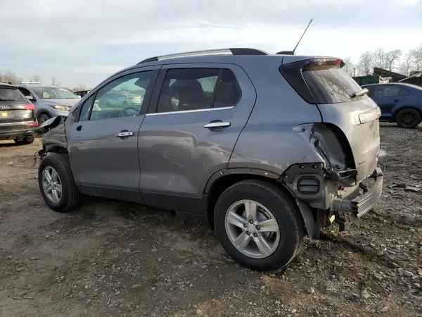 3GNCJLSB5LL275923 2020 CHEVROLET TRAX - Image 2
