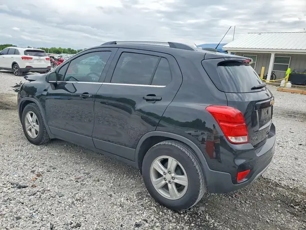 3GNCJLSB5LL282290 2020 CHEVROLET TRAX - Image 2