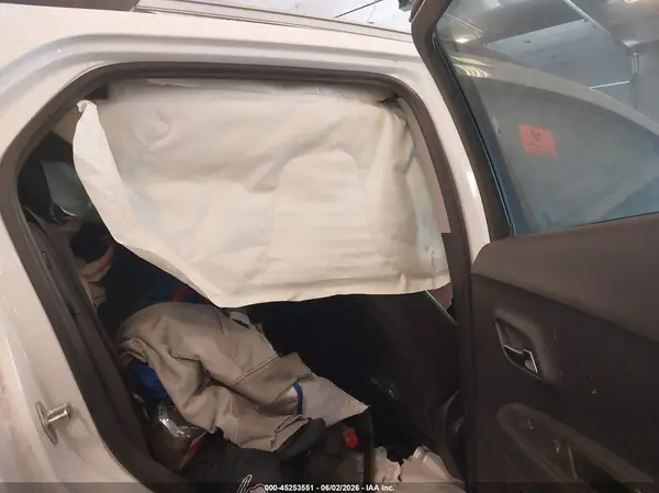 3GNCJLSB5LL300898 2020 CHEVROLET TRAX - Image 8