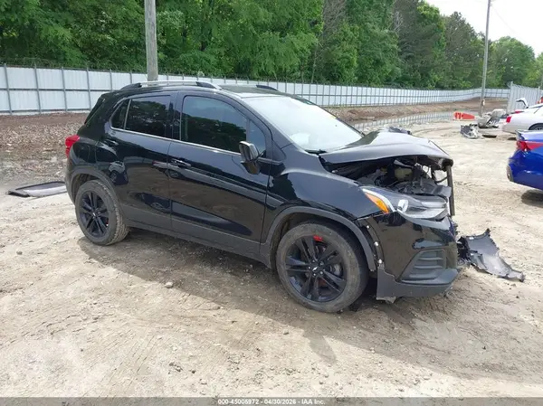 3GNCJLSB5LL301646 2020 CHEVROLET TRAX - Image 1
