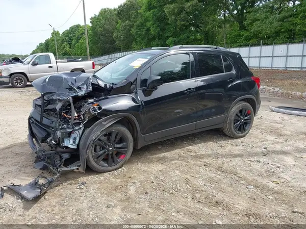 3GNCJLSB5LL301646 2020 CHEVROLET TRAX - Image 2