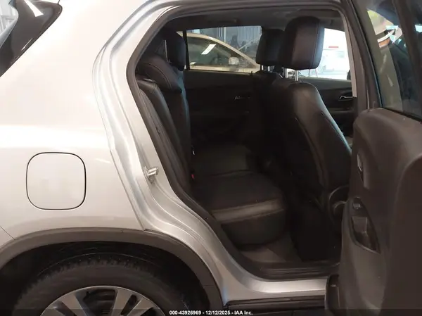 3GNCJLSB5LL309634 2020 CHEVROLET TRAX - Image 8