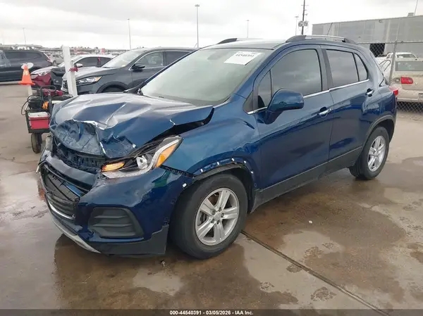 3GNCJLSB5LL316406 2020 CHEVROLET TRAX - Image 2