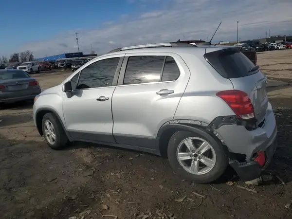 3GNCJLSB5LL333352 2020 CHEVROLET TRAX - Image 2
