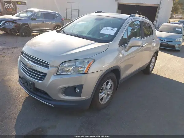 3GNCJLSB6GL276472 2016 CHEVROLET TRAX - Image 2