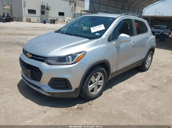 3GNCJLSB6HL140022 2017 CHEVROLET TRAX - Image 2