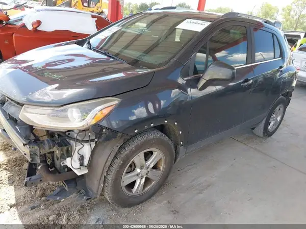 3GNCJLSB6HL154342 2017 CHEVROLET TRAX - Image 2