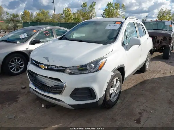 3GNCJLSB6HL160061 2017 CHEVROLET TRAX - Image 2