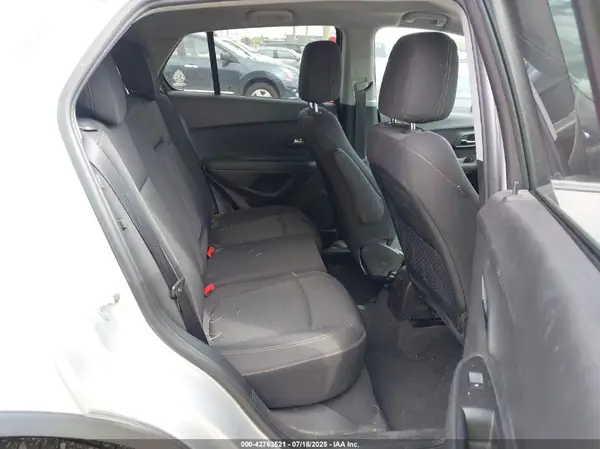 3GNCJLSB6HL217620 2017 CHEVROLET TRAX - Image 8