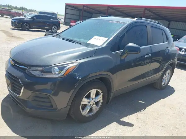 3GNCJLSB6HL218301 2017 CHEVROLET TRAX - Image 2